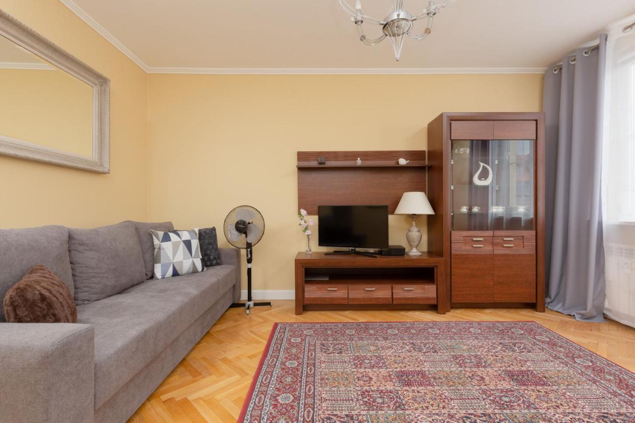 Miodowa Apartment Krasinski Garden Warsaw By Noclegi Renters Exteriör bild