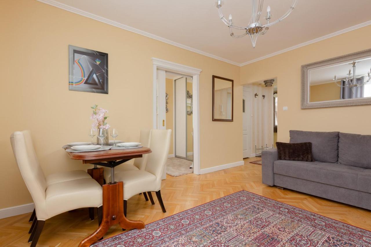 Miodowa Apartment Krasinski Garden Warsaw By Noclegi Renters Exteriör bild